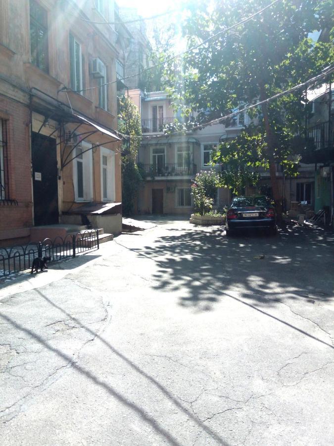 Центр Однокомнатная Просторная Квартира Улица Екатериниская Odessa Buitenkant foto