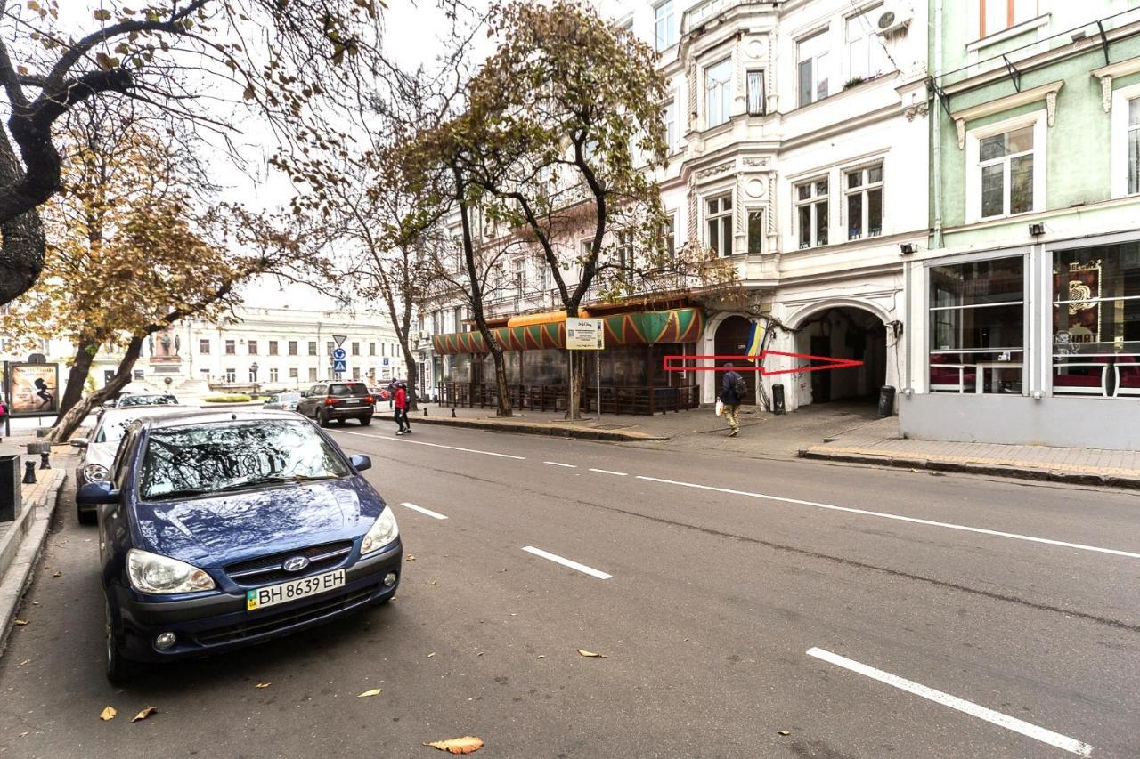 Центр Однокомнатная Просторная Квартира Улица Екатериниская Odessa Buitenkant foto